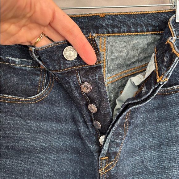 Levi’s Original Fit 501 Jeans in Dark Wash- size 26 - Picture 6 of 10
